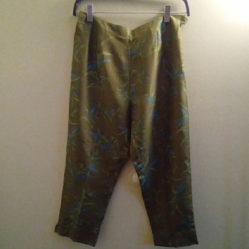 Womans 10 Kate Hill Olive Green Chinos Relaxed Straight-Leg Thin 100% Silk